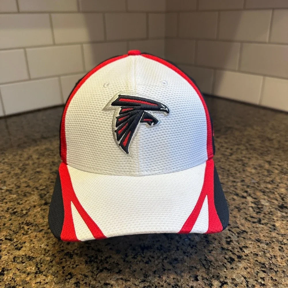 Atlanta Falcons New Era 39THIRTY Stretch Fit Baseball Cap M-L White Black Red‎